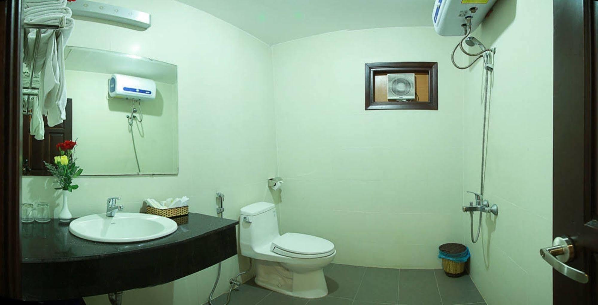 Hoa Phong Airport Danang Hotel Esterno foto